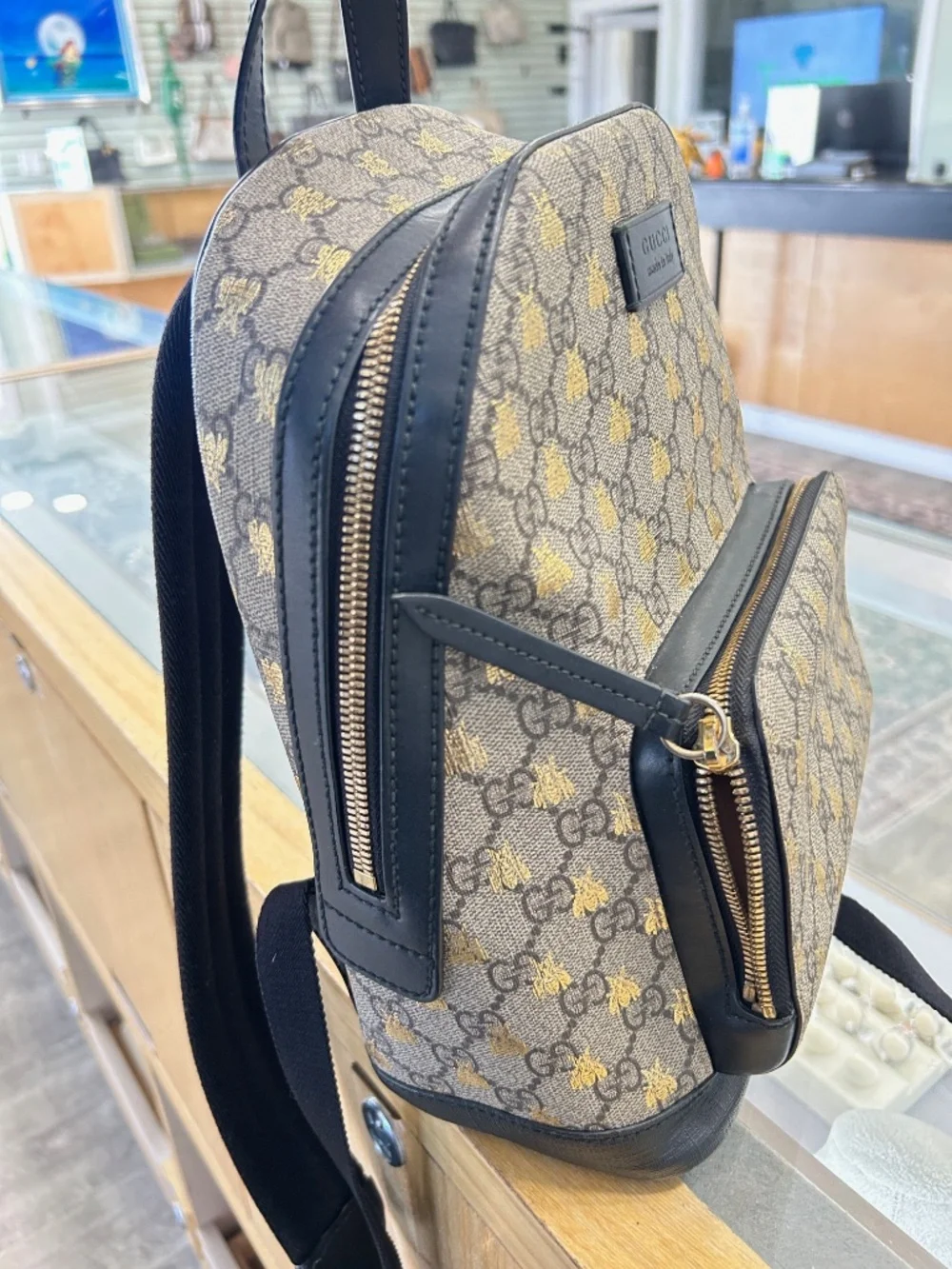 Pre Owned Gucci GG Supreme Bee Print Backpack